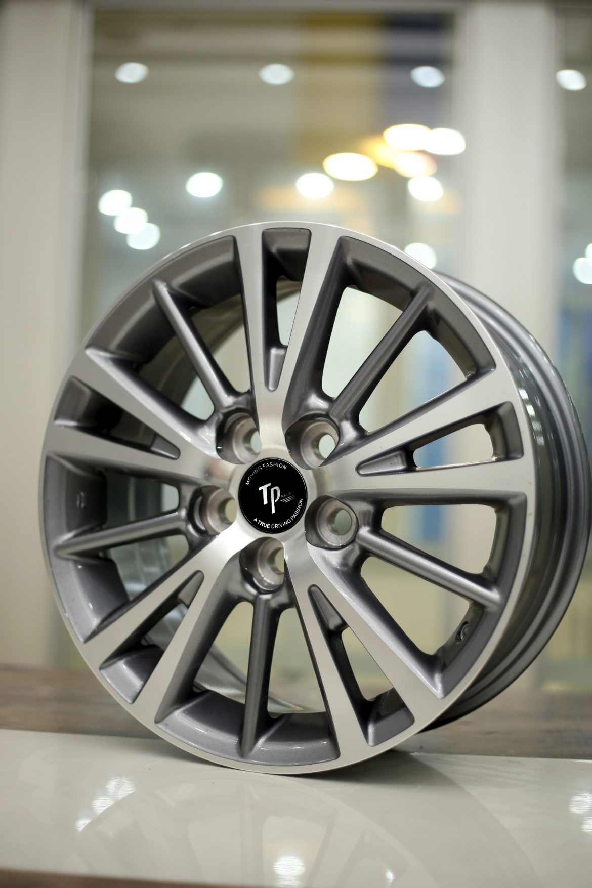 Alloy Wheel / Rim TP - 506 15 Inches X 6.5 Inches — Tyre Point